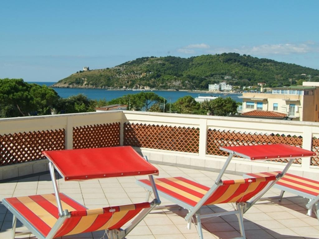 Hotel Aurora Скаури Екстериор снимка